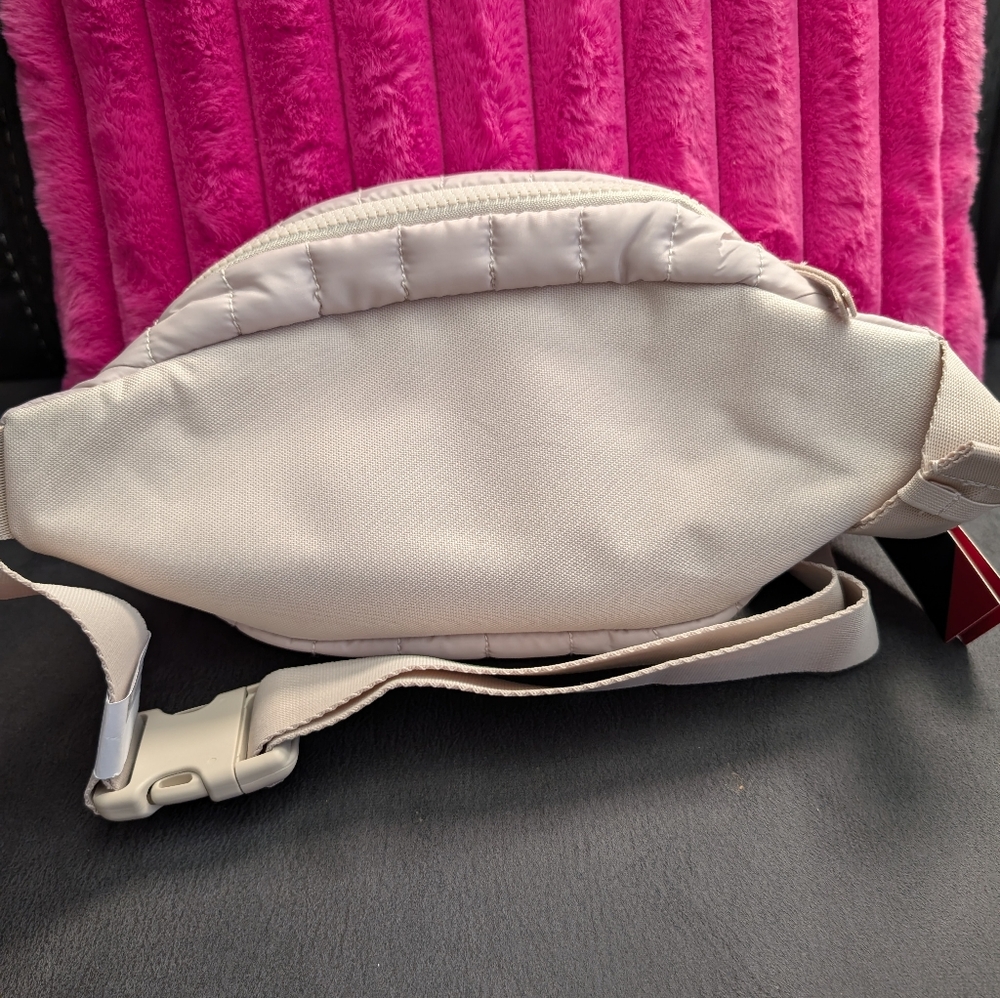 Reebok Cream Crossbody Bag - Picture 2 of 4